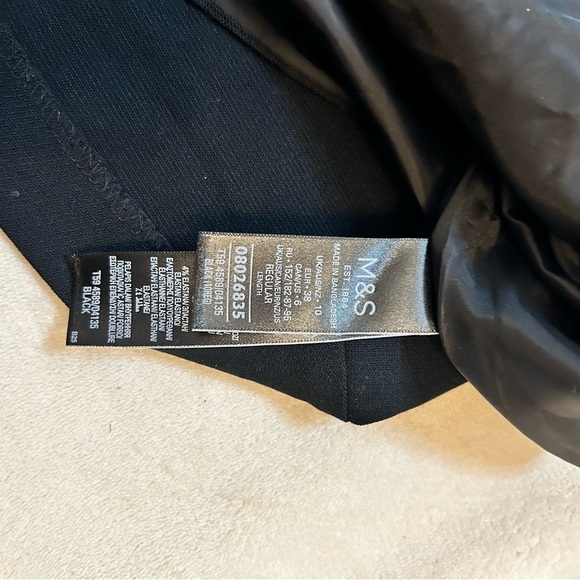 NWT | M&S Pleated Mini Skirt with buttons | Navy Blue |Size 6 - Picture 10 of 10